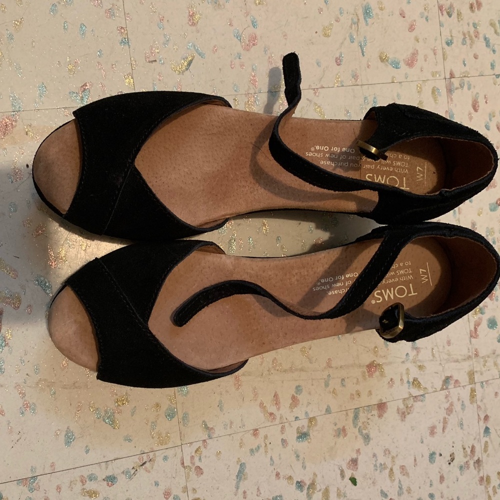 TOMS leather sandals